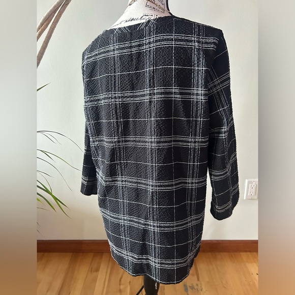 HABITAT clothes to live in size small black top with white striping, relaxed fit - Picture 7 of 9